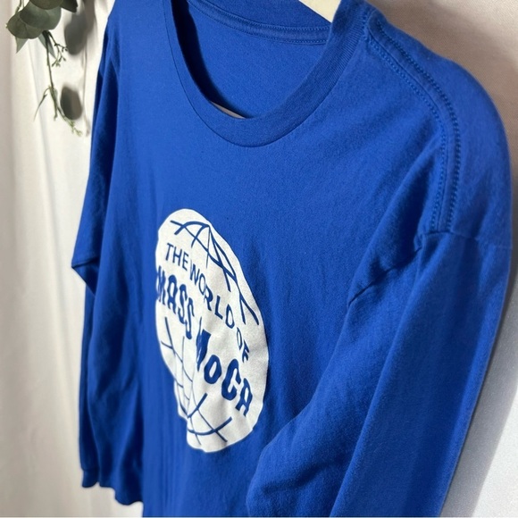 MASS MoCA Blue White Long Sleeve T-Shirt Top Women’s Size Medium - Picture 4 of 8